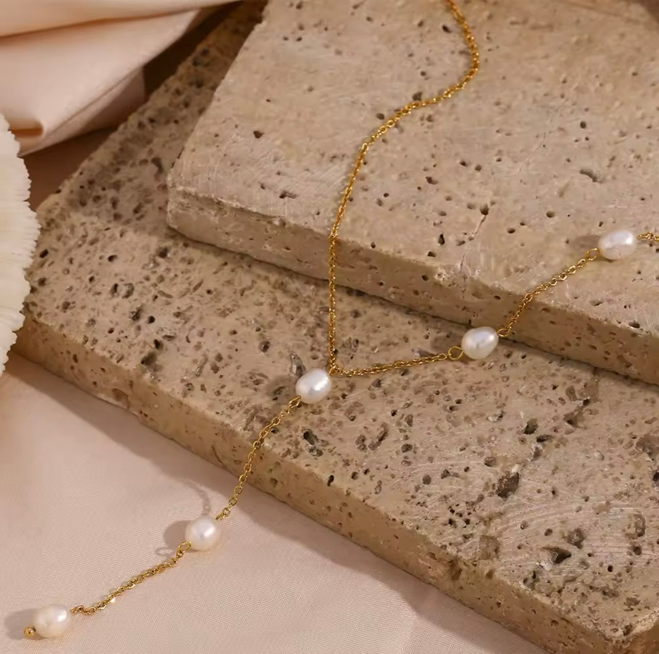 COLLIER CHARMY