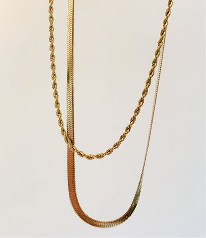 COLLIER SANIA