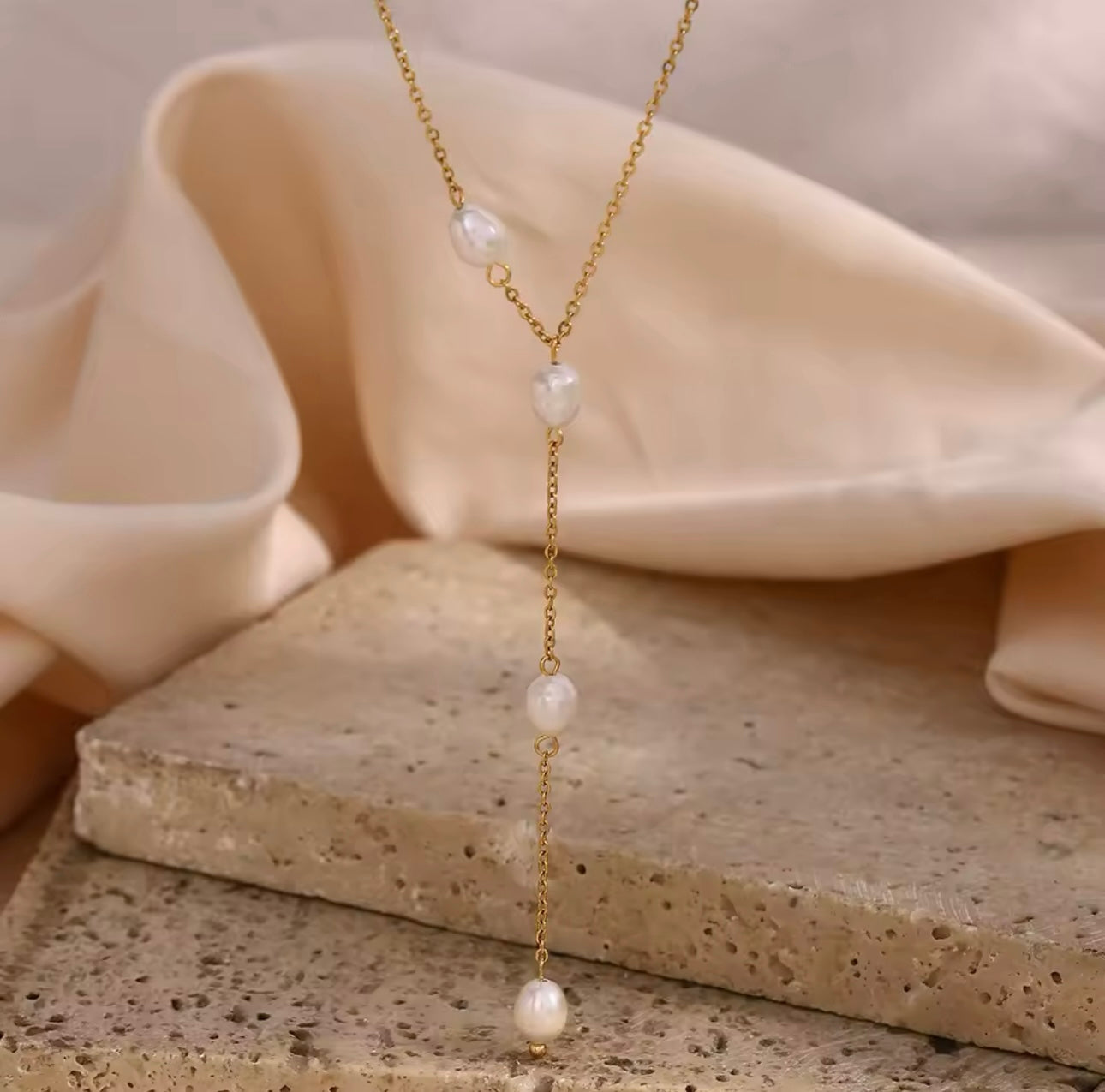 COLLIER CHARMY