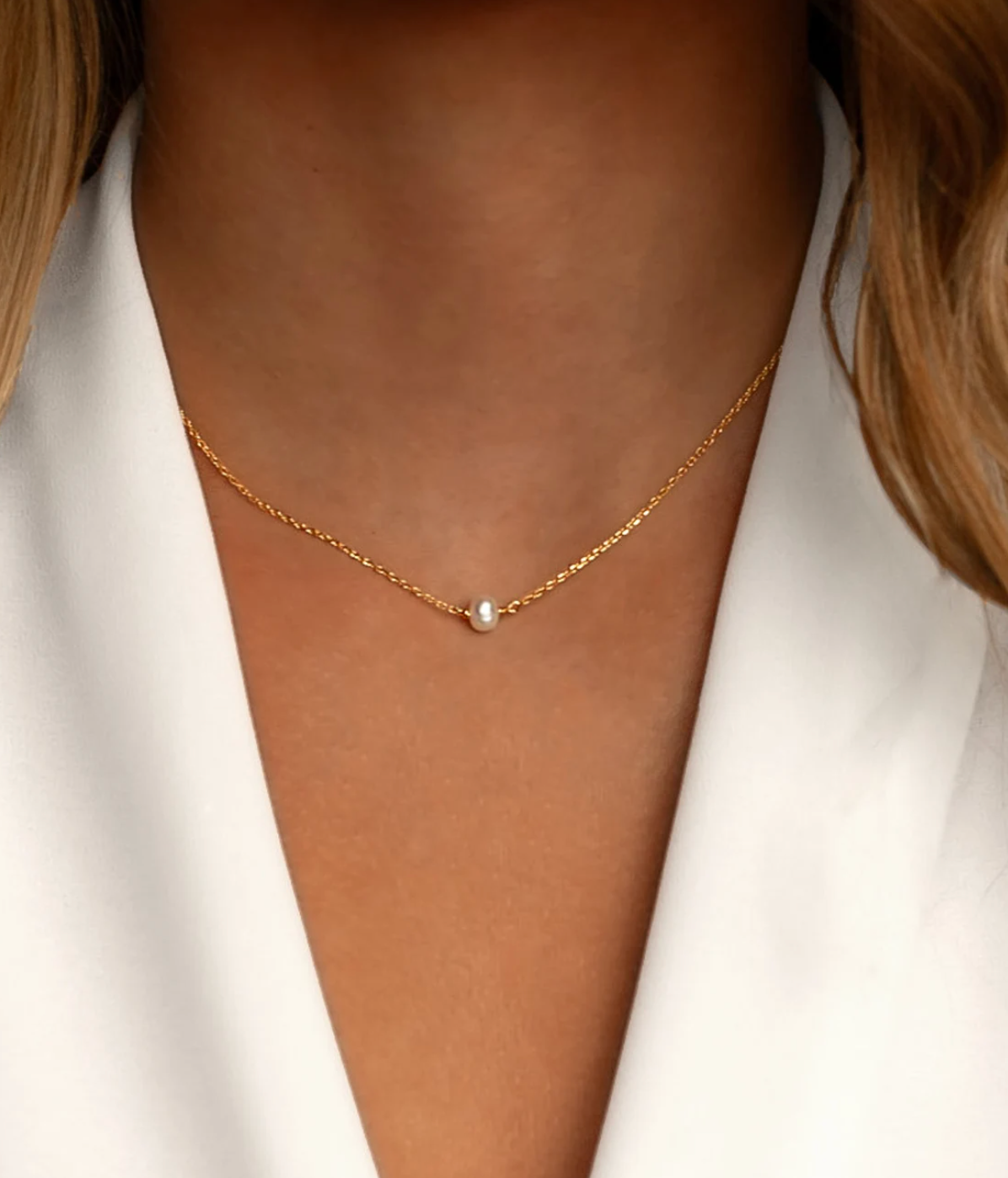 COLLIER ALICIA