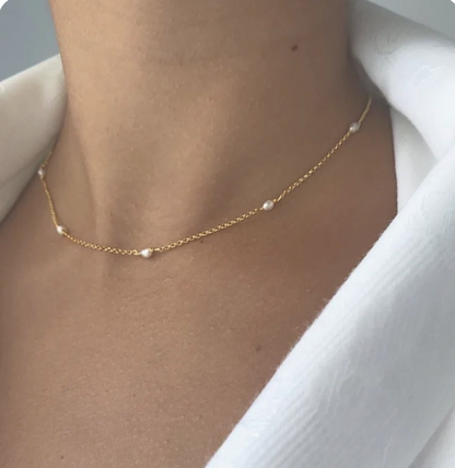 COLLIER ELENA