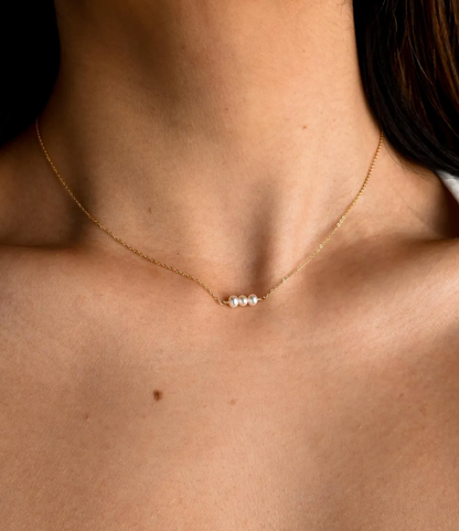 COLLIER JULIA