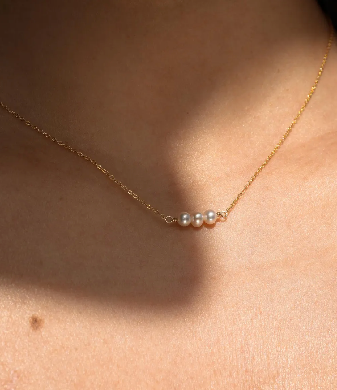 COLLIER JULIA
