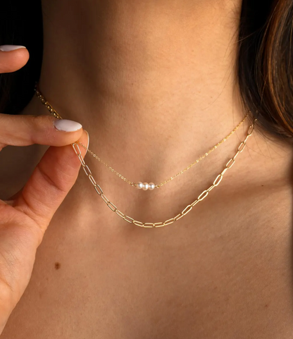 COLLIER JULIA