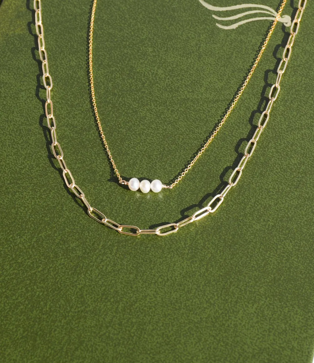 COLLIER JULIA
