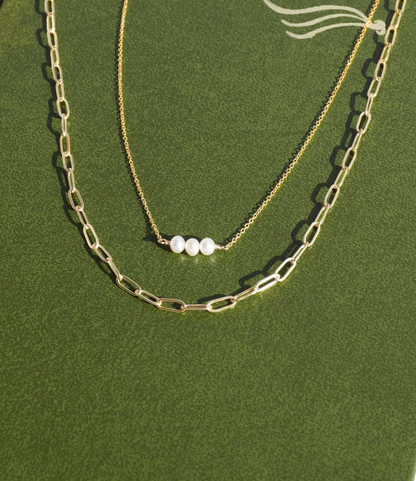 COLLIER JULIA