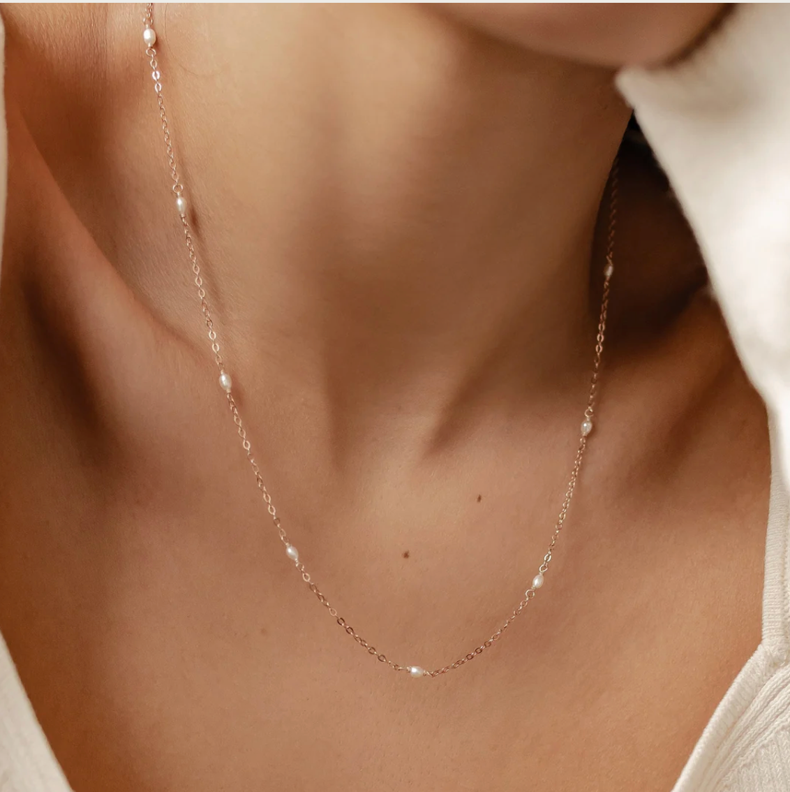 COLLIER ELLA
