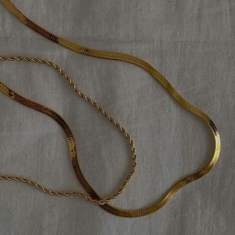 COLLIER SANIA