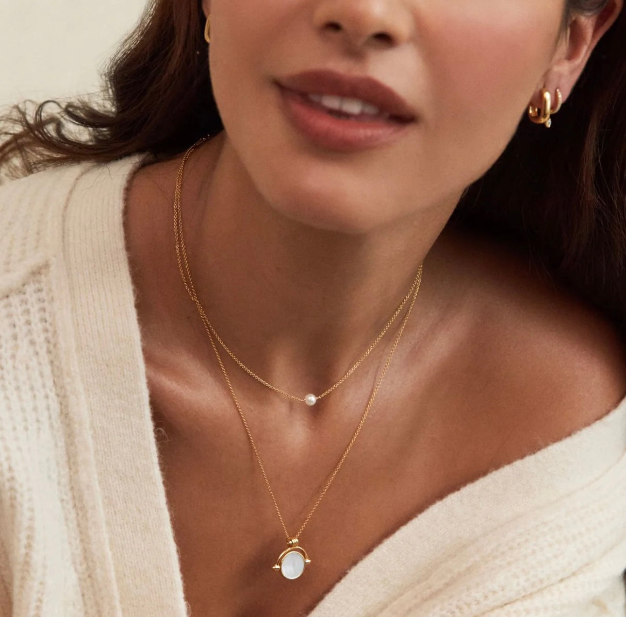 COLLIER ALICIA