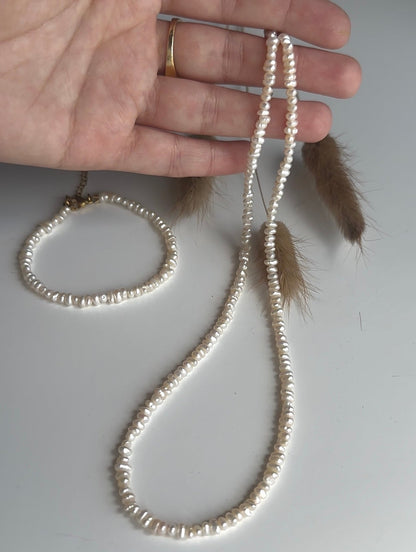 COLLIER SKY
