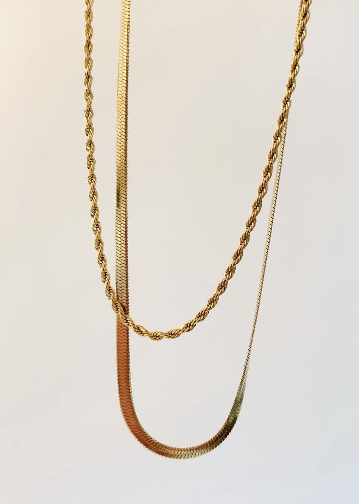 COLLIER AINARA