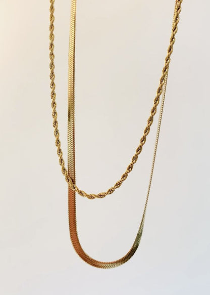 COLLIER AINARA
