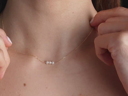 COLLIER JULIA